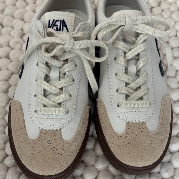 Veja White, Beige, and Navy Sneakers, new without box - Picture 4 of 5